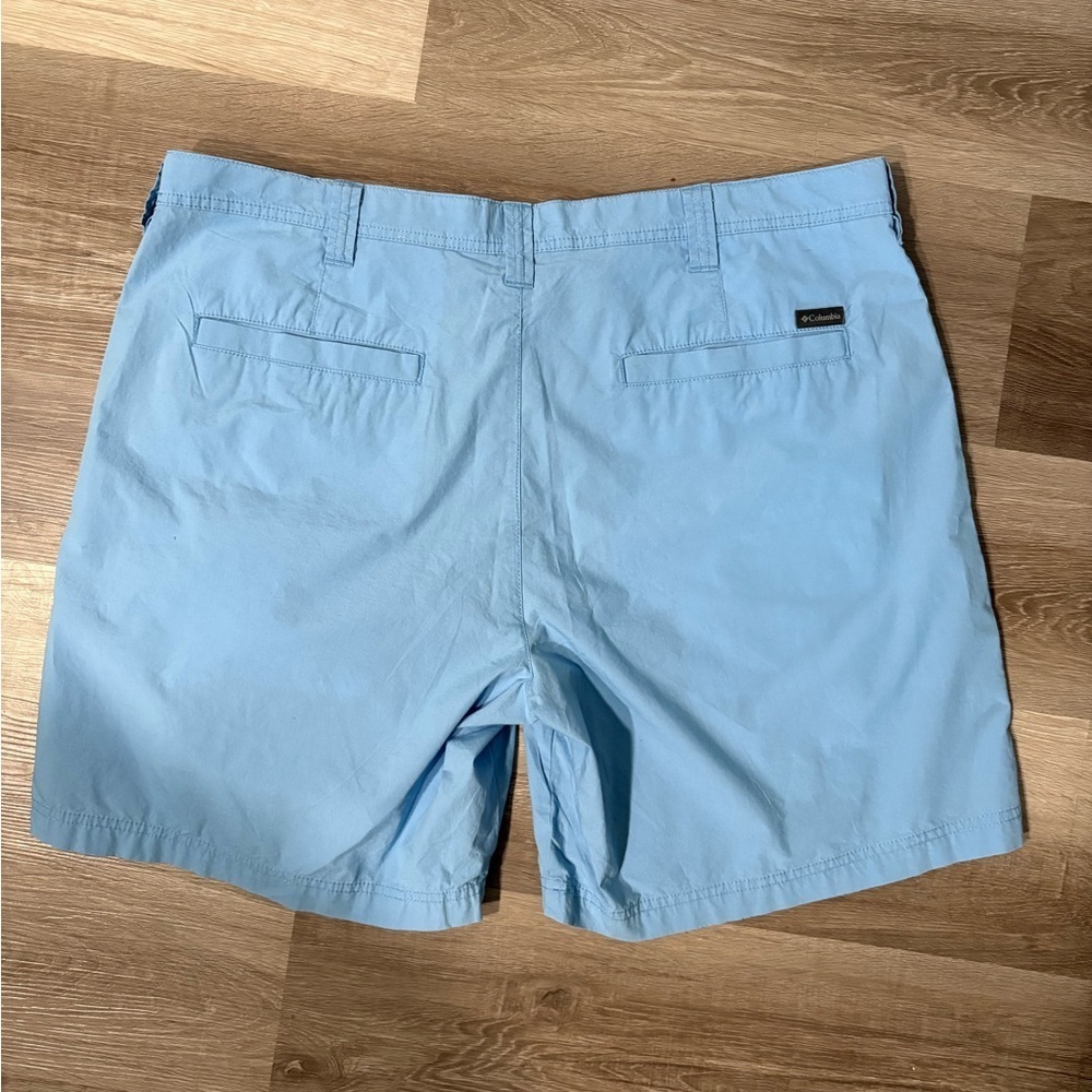 Columbia Light Blue Men's Shorts - Picture 4 of 4